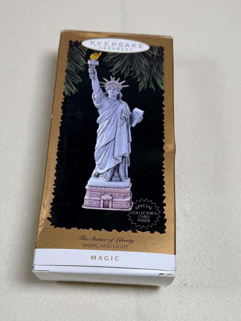 Hallmark Keepsake 1996 Statue of Liberty Magic Music Light Christmas Ornament